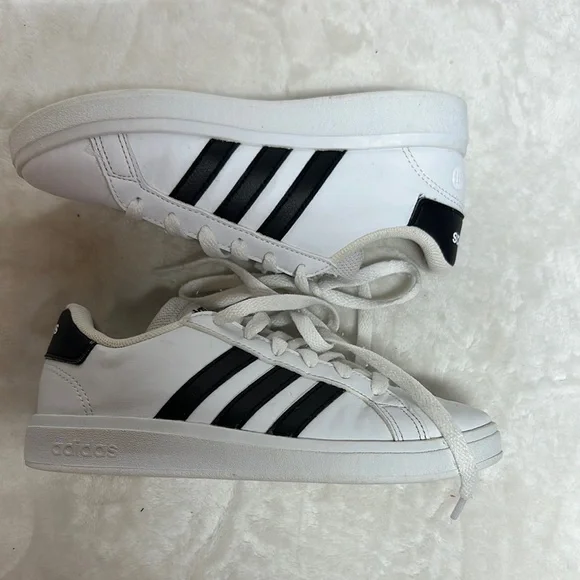 adidas Kids Sneakers - White and Black - Picture 1 of 13